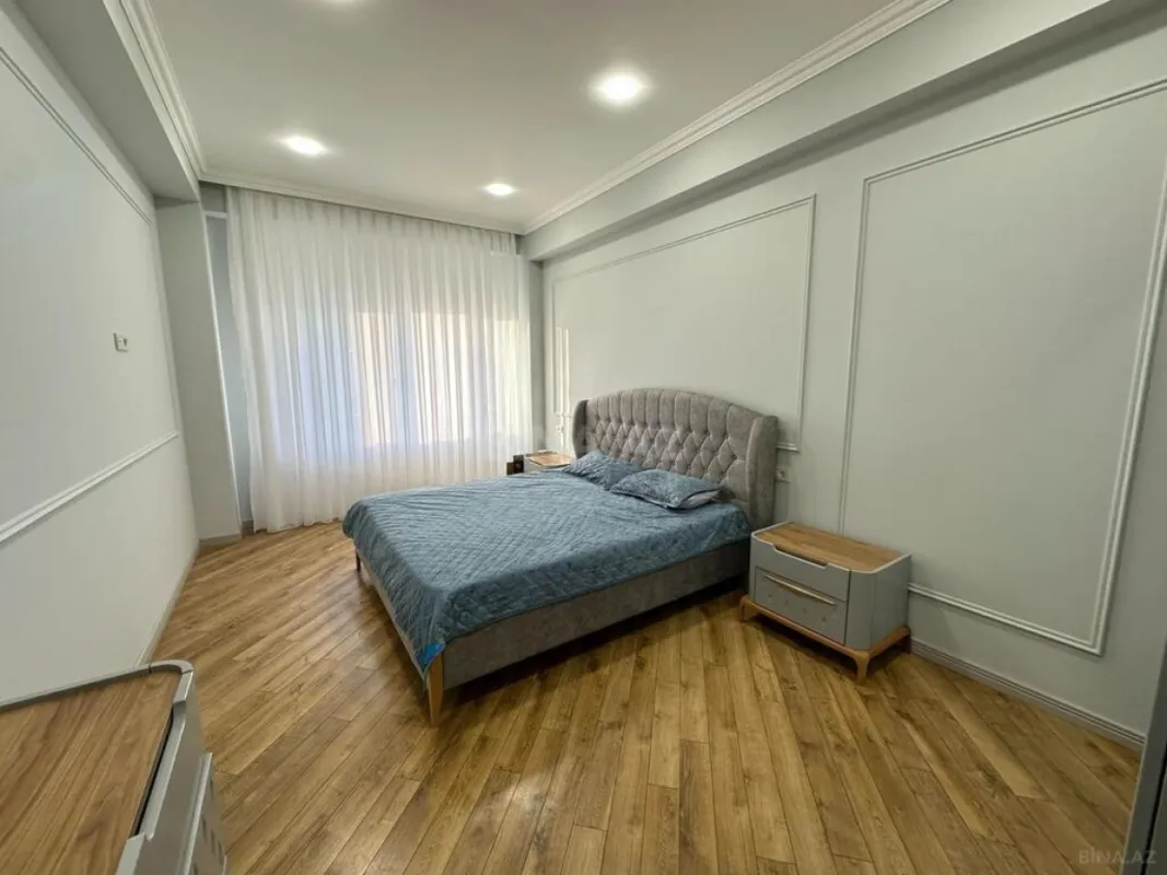 Kirayə verilir 3 otaqlı mənzil 130 m²