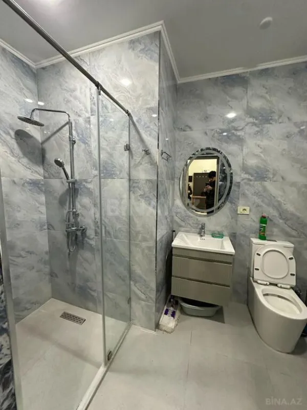 Kirayə verilir 3 otaqlı mənzil 130 m²