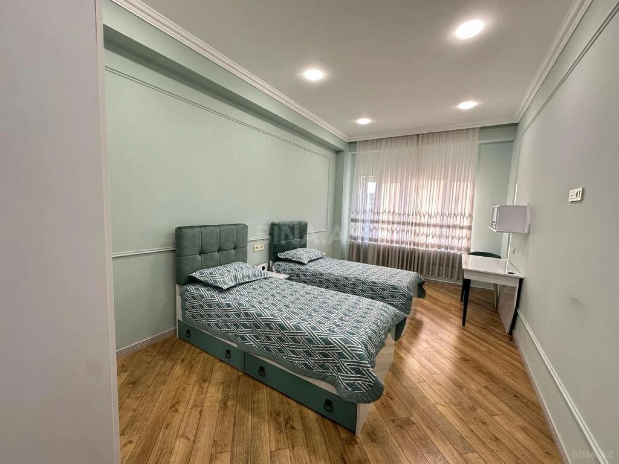 Kirayə verilir 3 otaqlı mənzil 130 m²