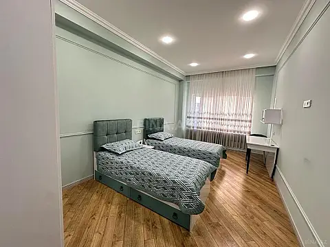 Kirayə verilir 3 otaqlı mənzil 130 m²