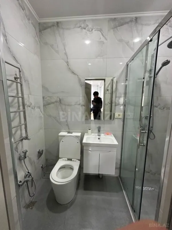 Kirayə verilir 3 otaqlı mənzil 130 m²