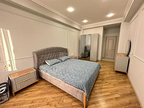 Kirayə verilir 3 otaqlı mənzil 130 m²