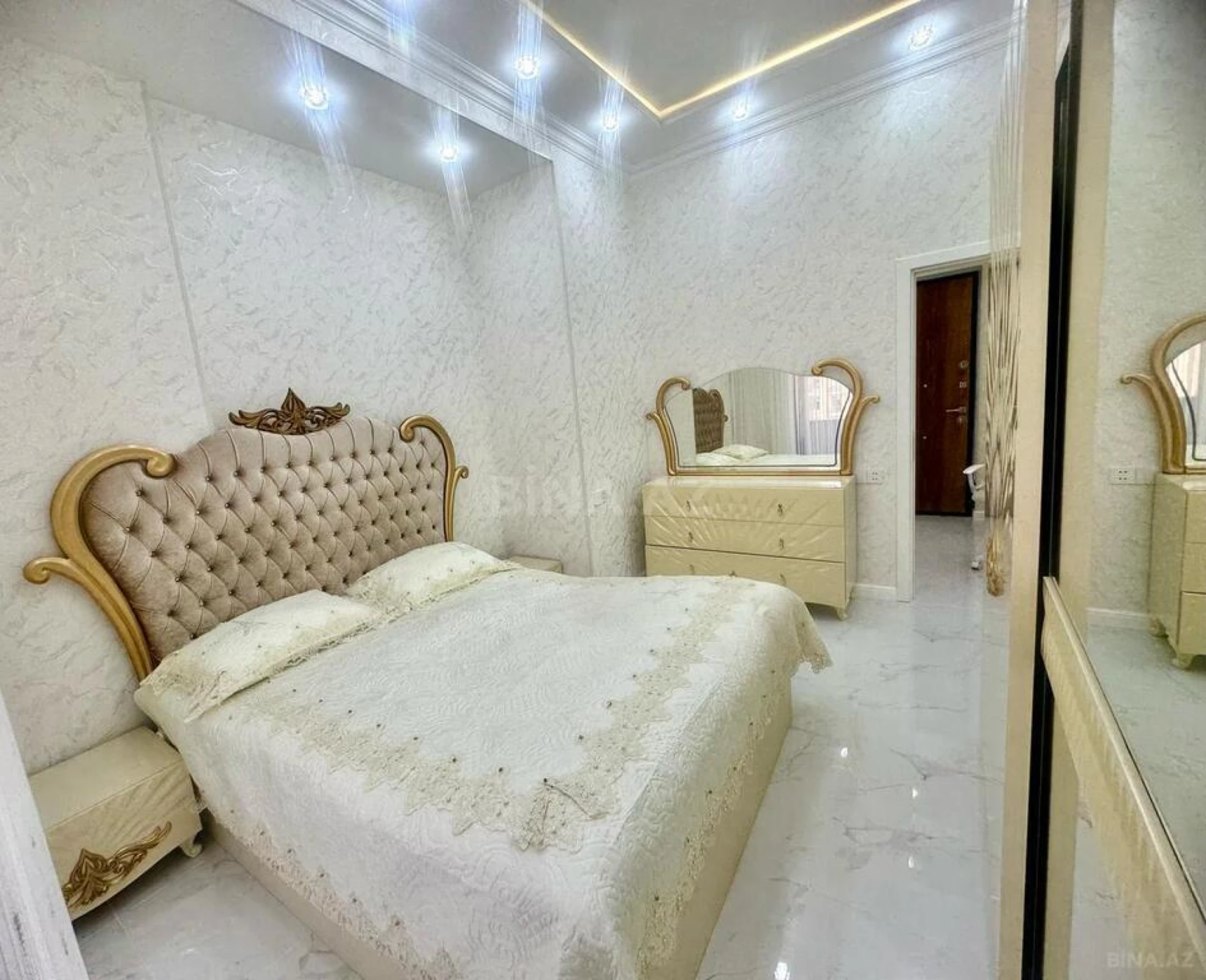Kirayə verilir 2 otaqlı mənzil 70 m²