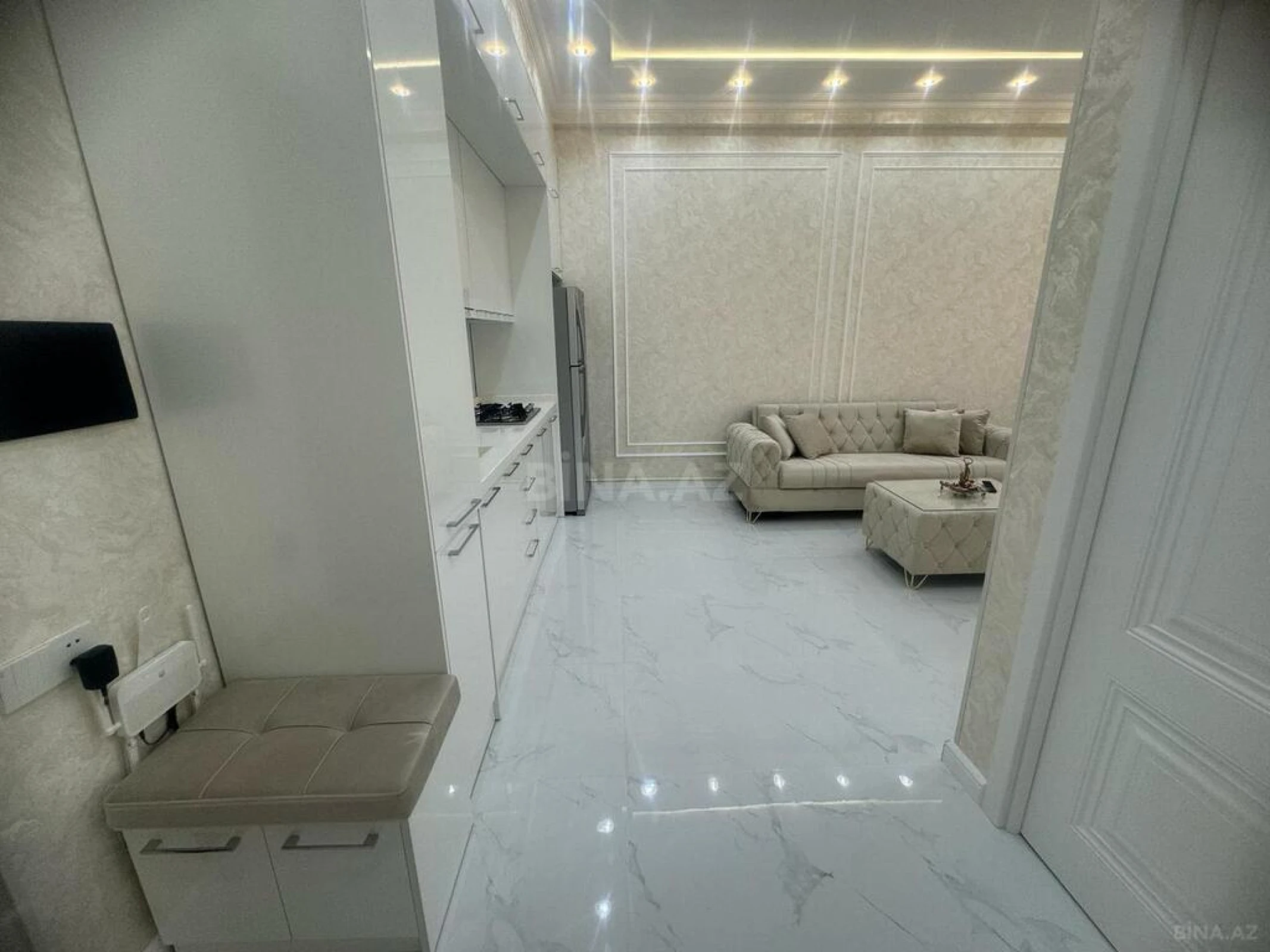 Kirayə verilir 2 otaqlı mənzil 70 m²