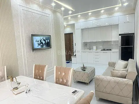 Kirayə verilir 2 otaqlı mənzil 70 m²