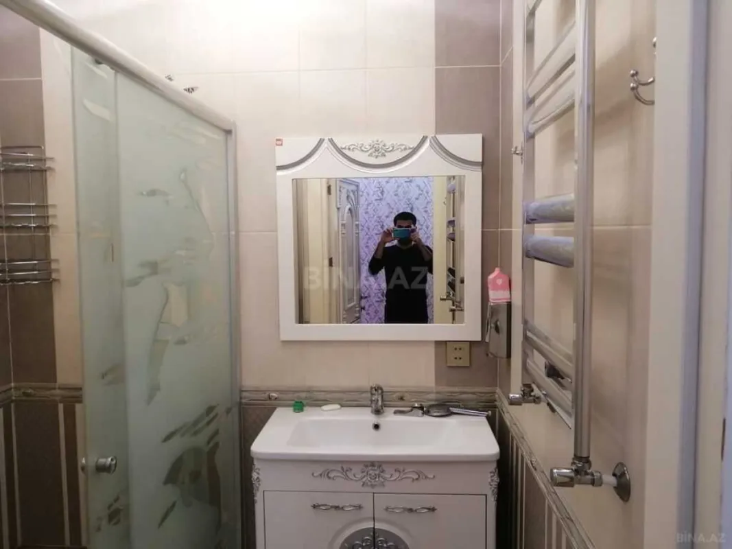 Kirayə verilir 3 otaqlı mənzil 160 m²