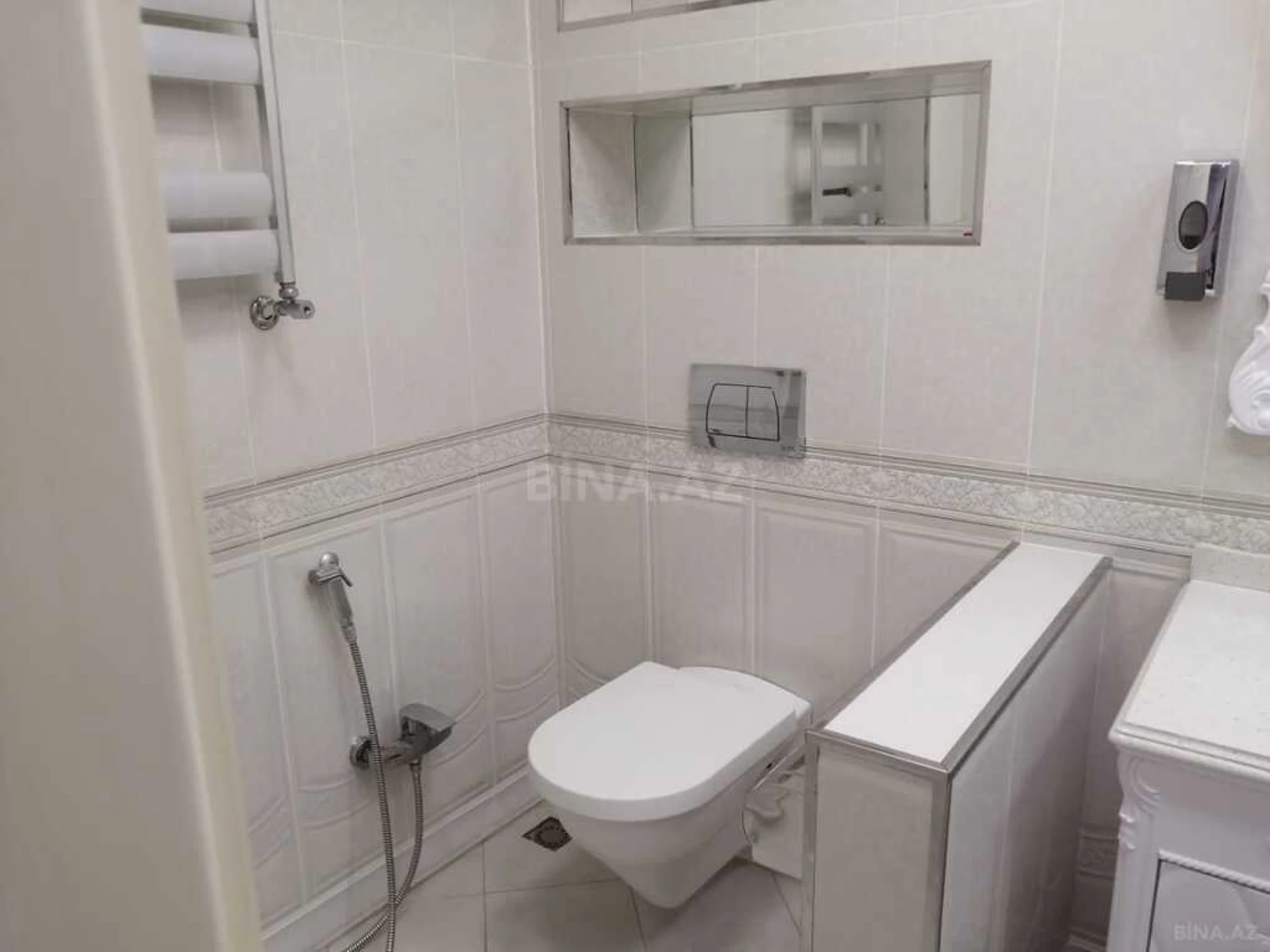 Kirayə verilir 3 otaqlı mənzil 160 m²