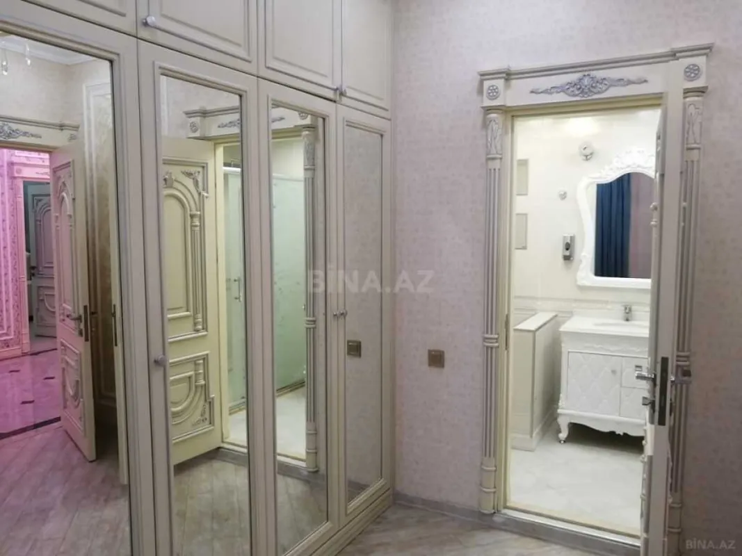 Kirayə verilir 3 otaqlı mənzil 160 m²