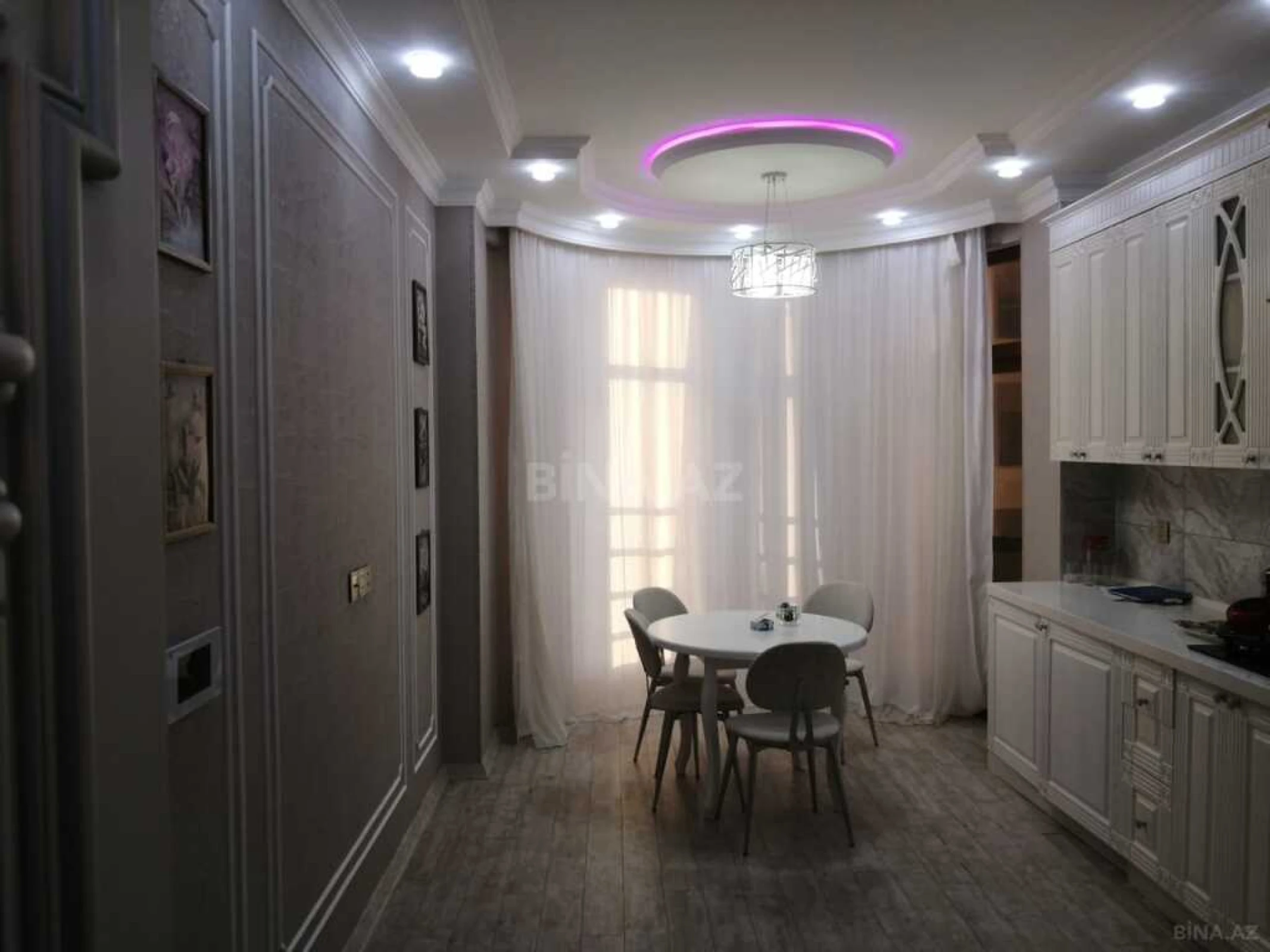 Kirayə verilir 3 otaqlı mənzil 160 m²