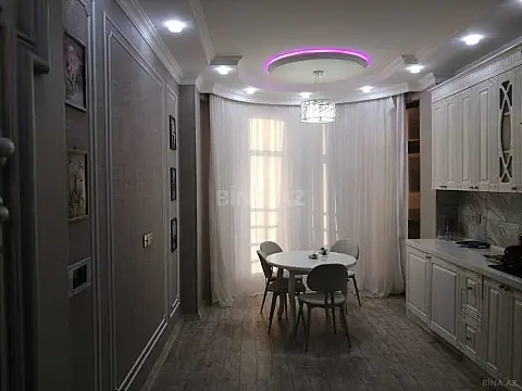 Kirayə verilir 3 otaqlı mənzil 160 m²