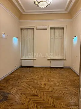 Kirayə verilir 8 otaqlı ofis 370 m²