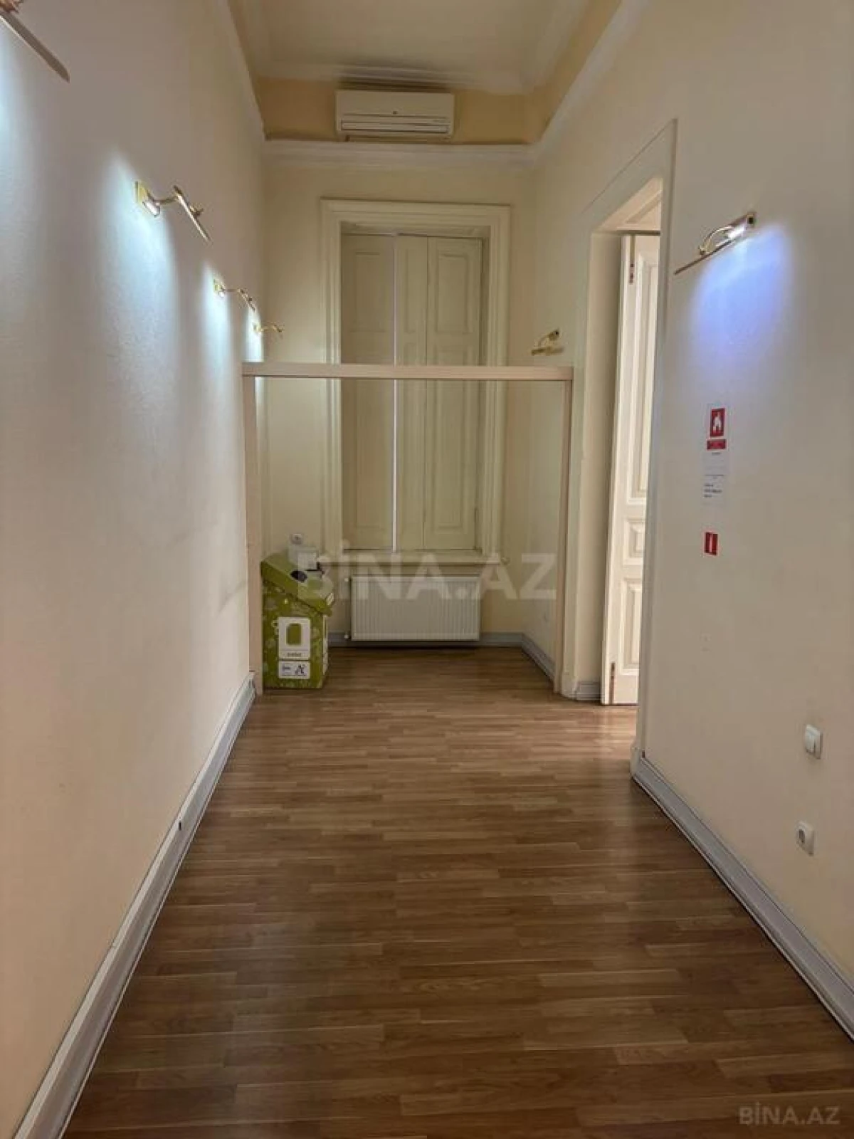 Kirayə verilir 8 otaqlı ofis 370 m²