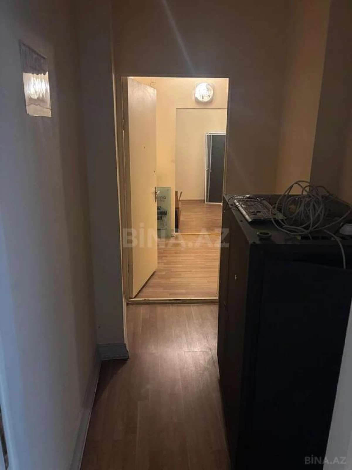 Kirayə verilir 8 otaqlı ofis 370 m²