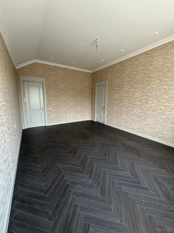 Satılır 5 otaqlı həyət evi 380 m²