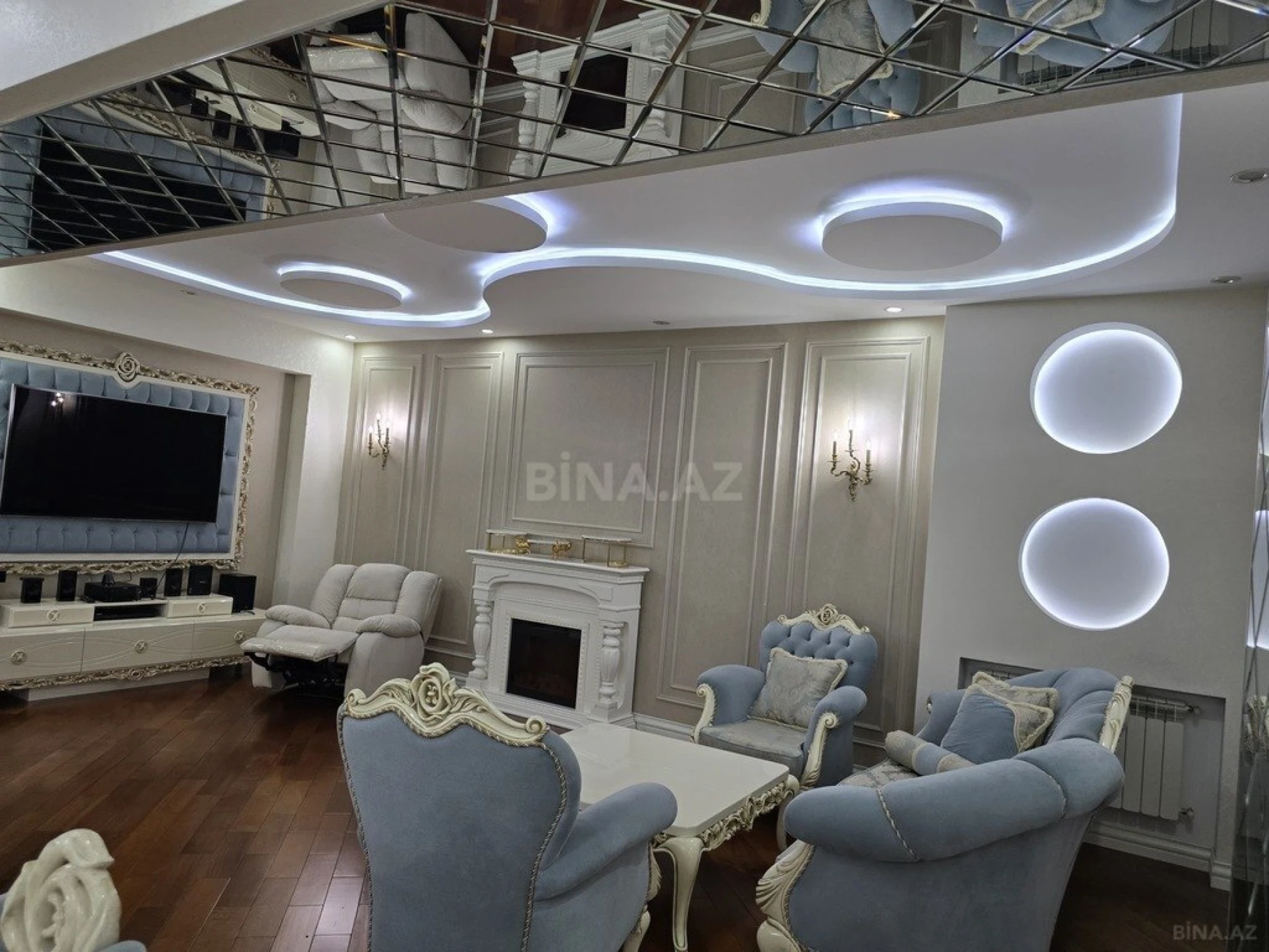 Satılır 4 otaqlı mənzil 217 m²