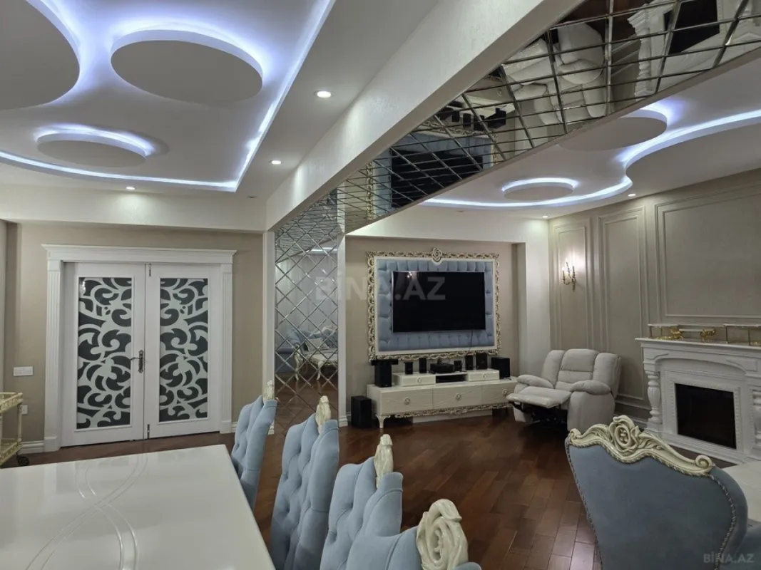 Satılır 4 otaqlı mənzil 217 m²