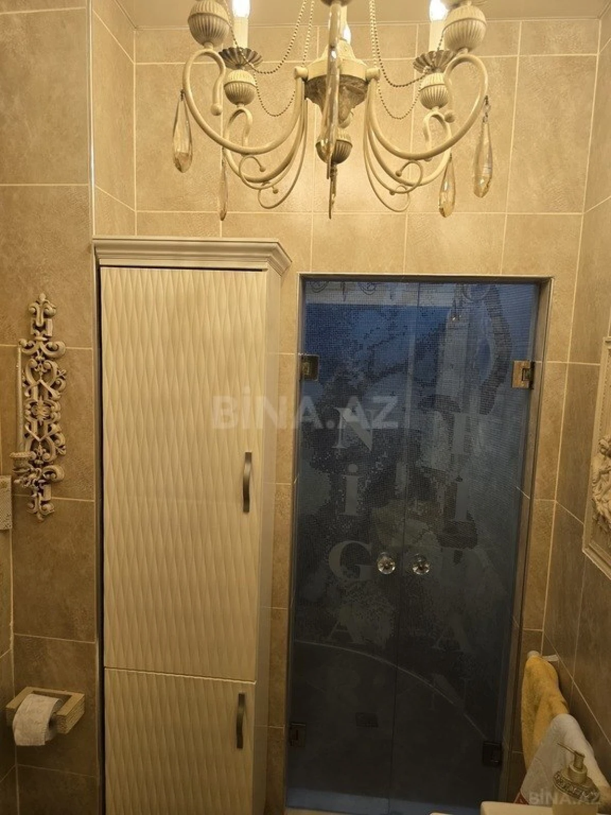 Satılır 4 otaqlı mənzil 217 m²