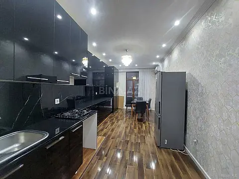 Kirayə verilir 2 otaqlı mənzil 100 m²