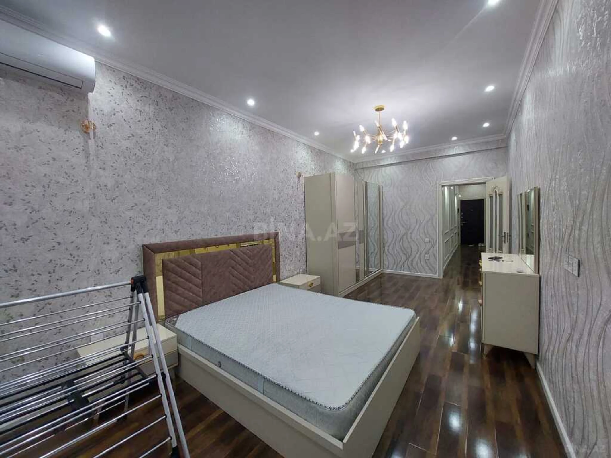 Kirayə verilir 2 otaqlı mənzil 100 m²