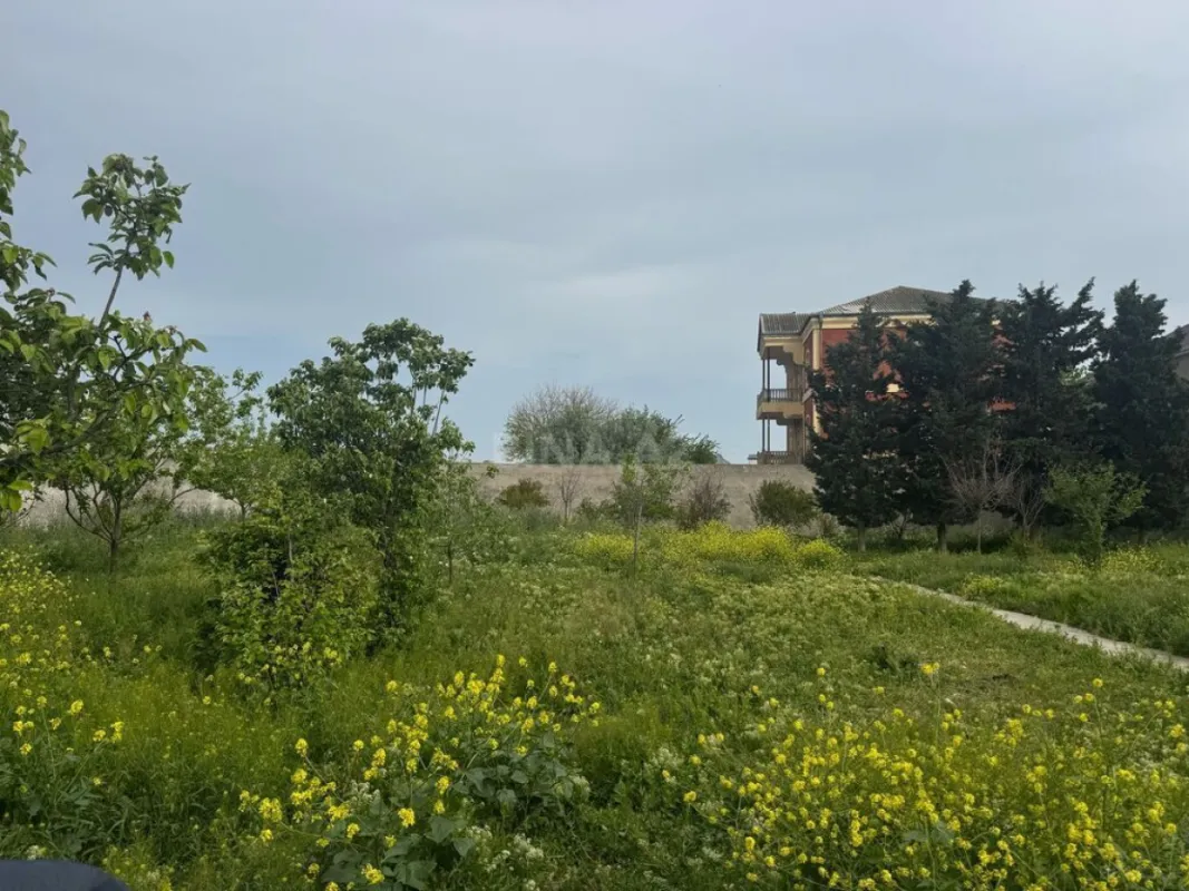 Satılır torpaq sahəsi 15 m²