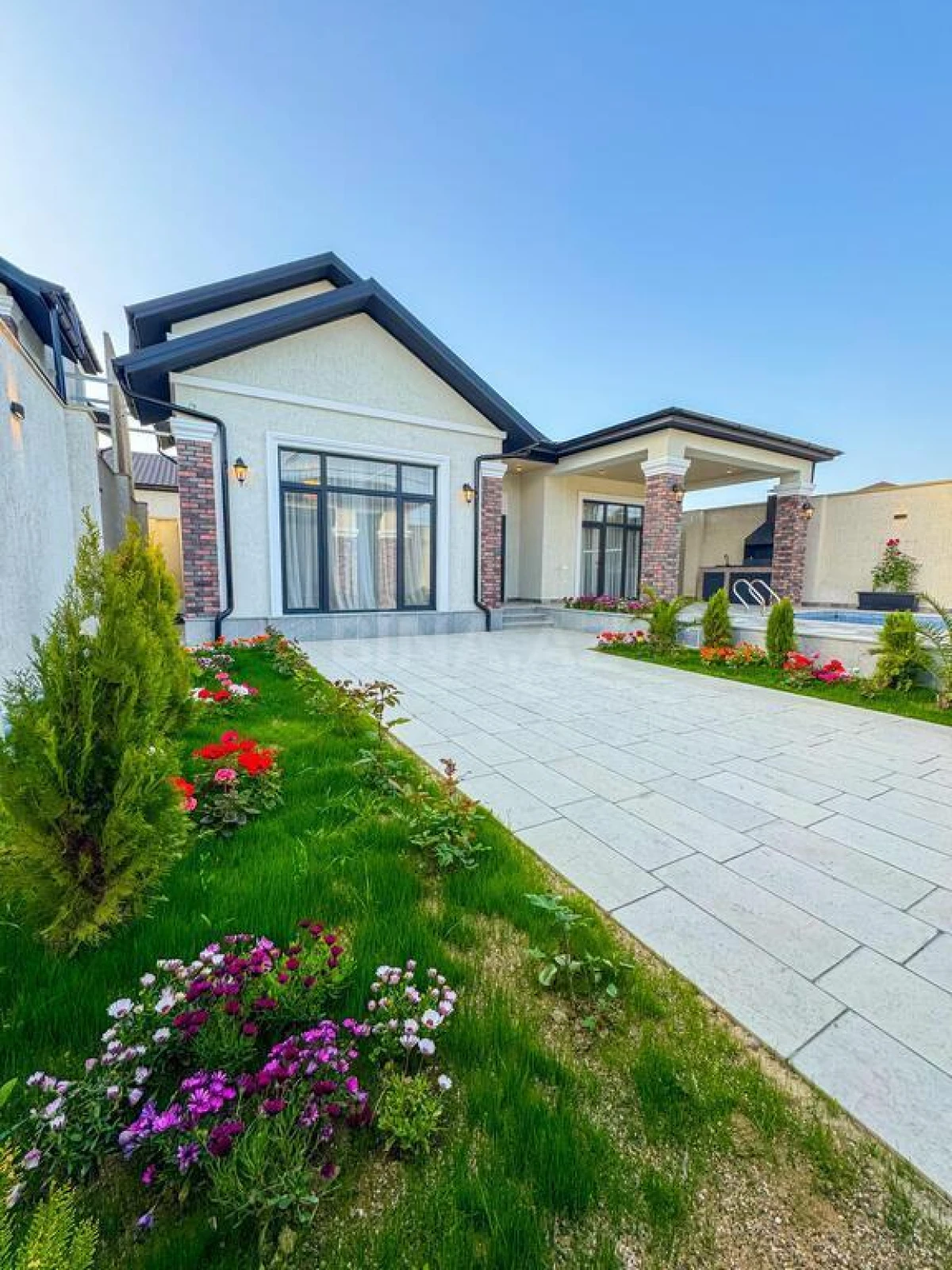 Satılır 4 otaqlı həyət evi 150 m²