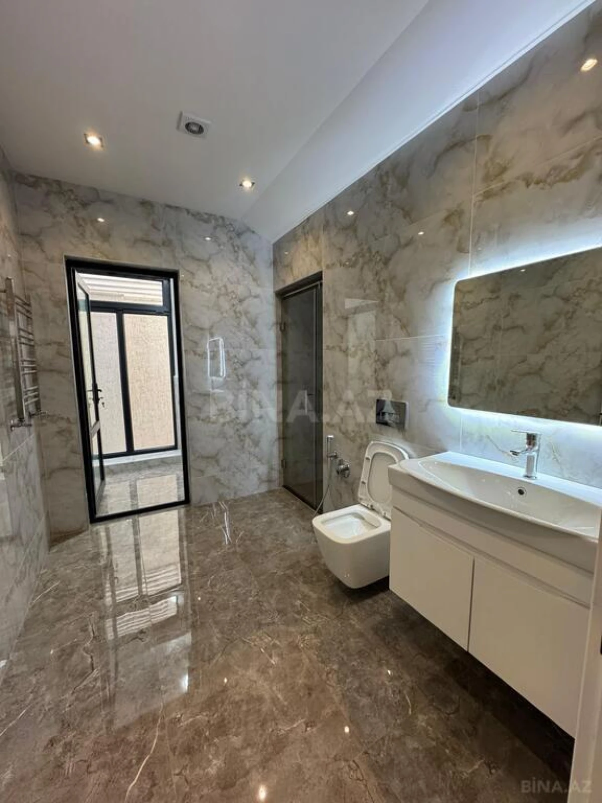 Satılır 4 otaqlı həyət evi 150 m²