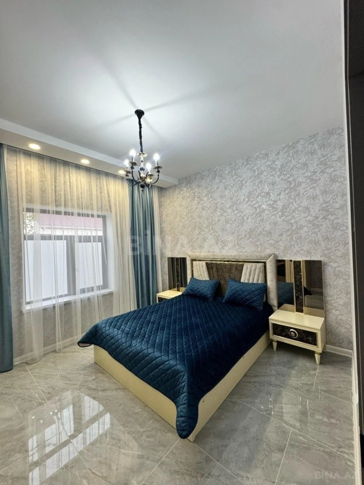 Kirayə verilir 4 otaqlı həyət evi 180 m²