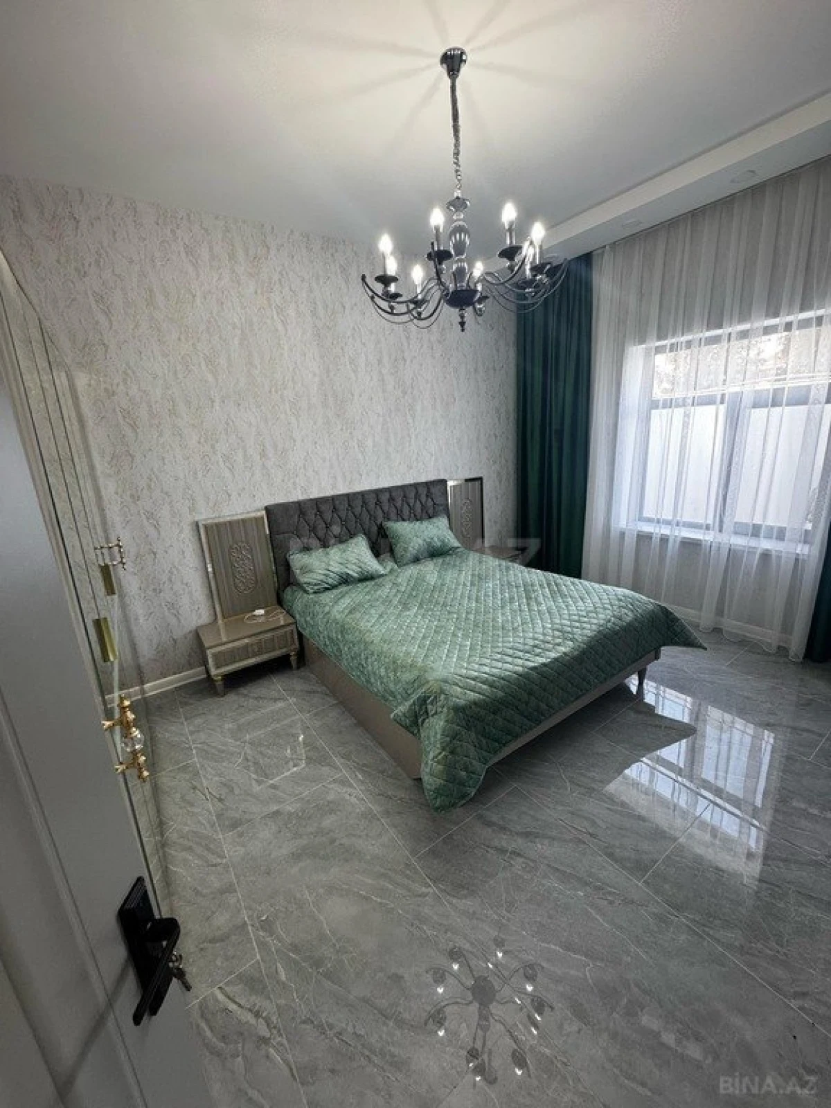 Kirayə verilir 4 otaqlı həyət evi 180 m²