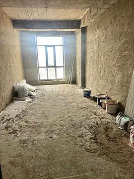 Satılır 2 otaqlı mənzil 82 m²