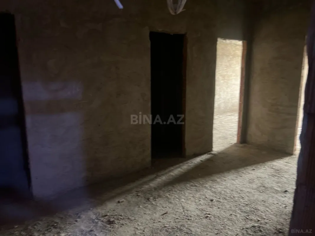 Satılır 2 otaqlı mənzil 82 m²