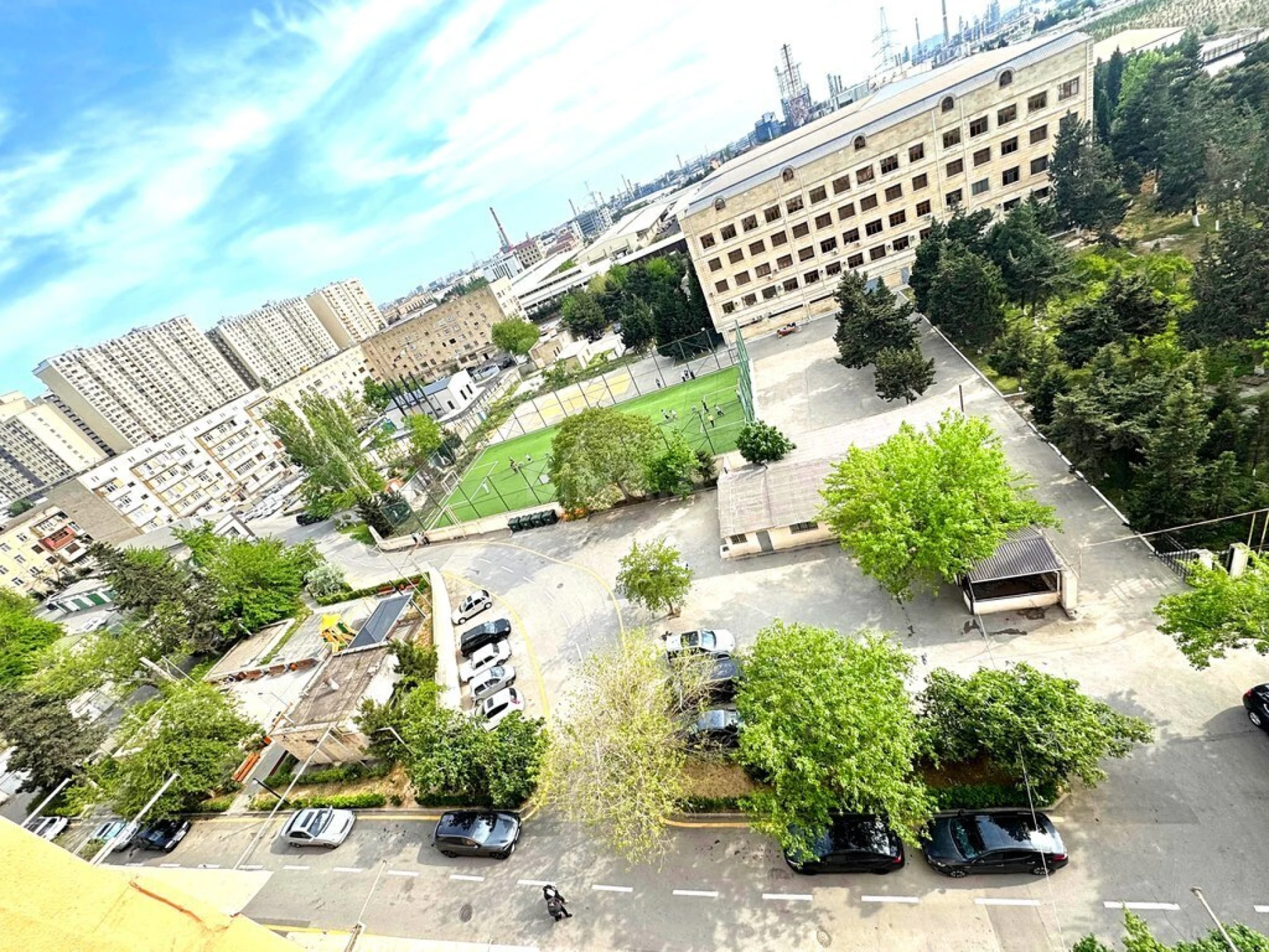 Satılır 4 otaqlı mənzil 95 m²