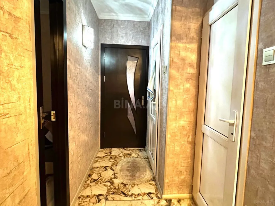 Satılır 4 otaqlı mənzil 95 m²