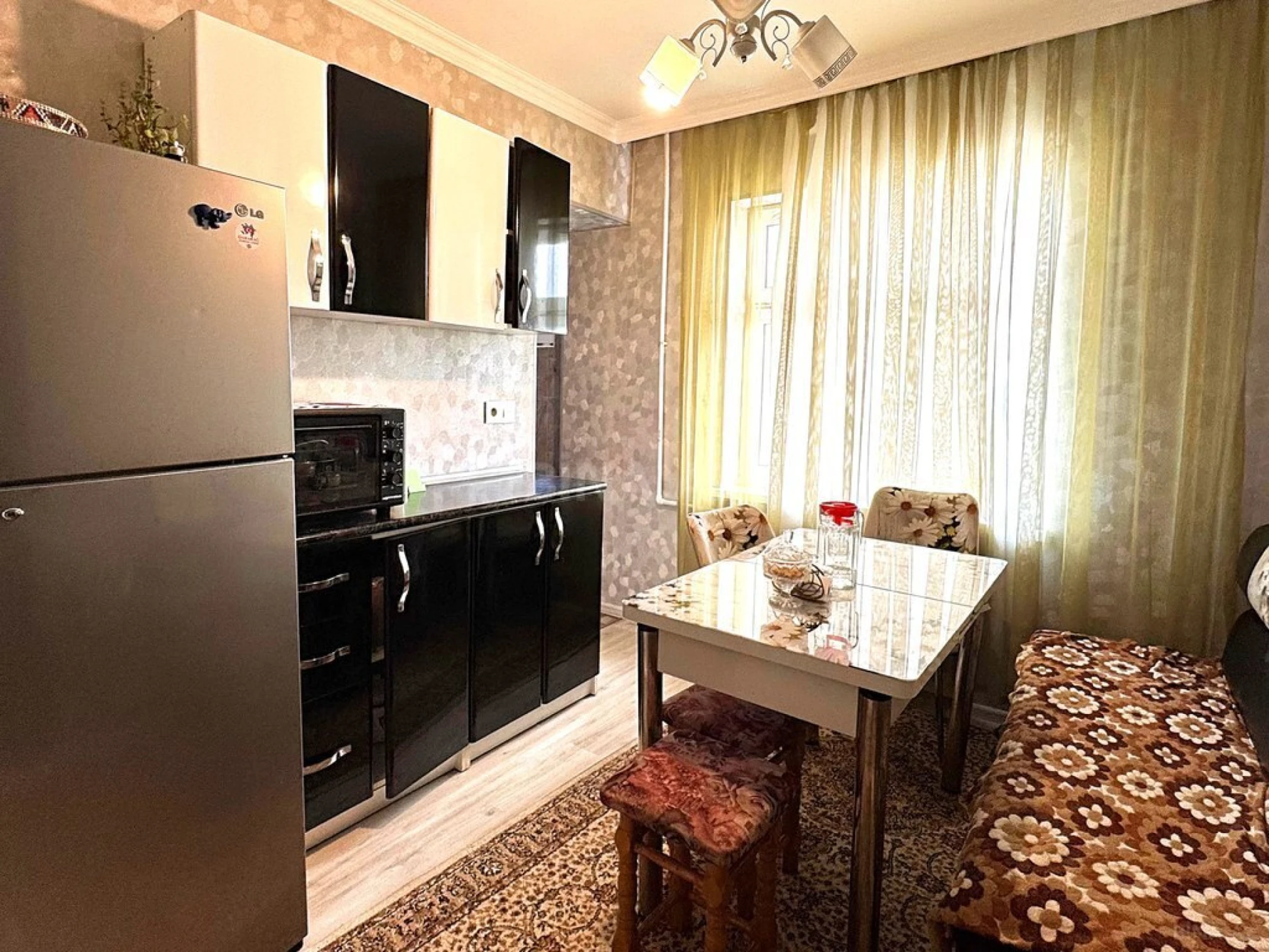 Satılır 4 otaqlı mənzil 95 m²