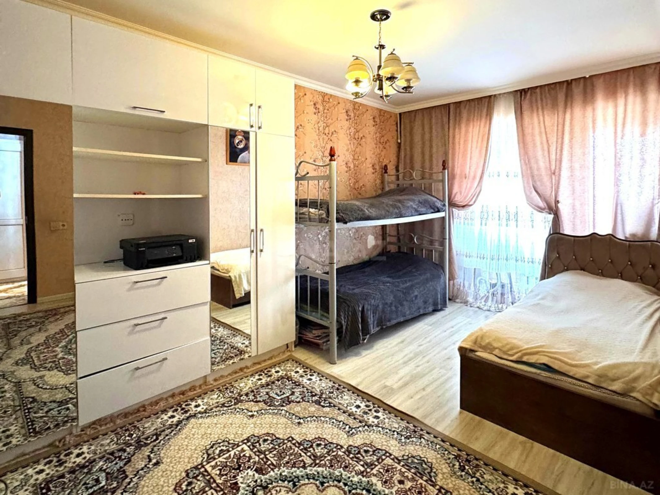 Satılır 4 otaqlı mənzil 95 m²