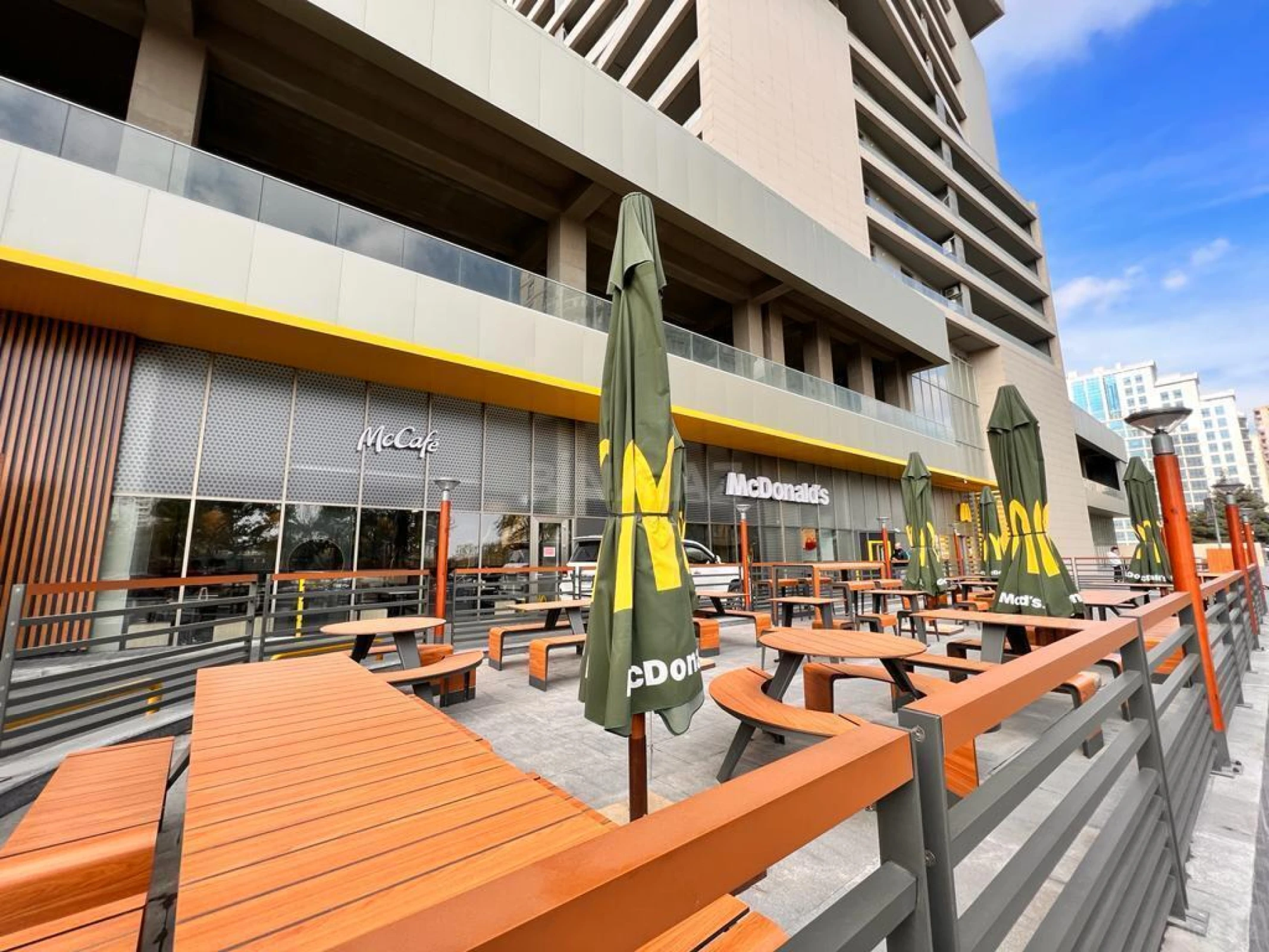 Kirayə verilir 3 otaqlı mənzil 104 m²