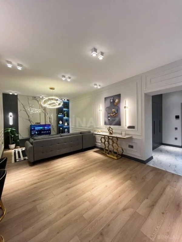 Kirayə verilir 3 otaqlı mənzil 104 m²