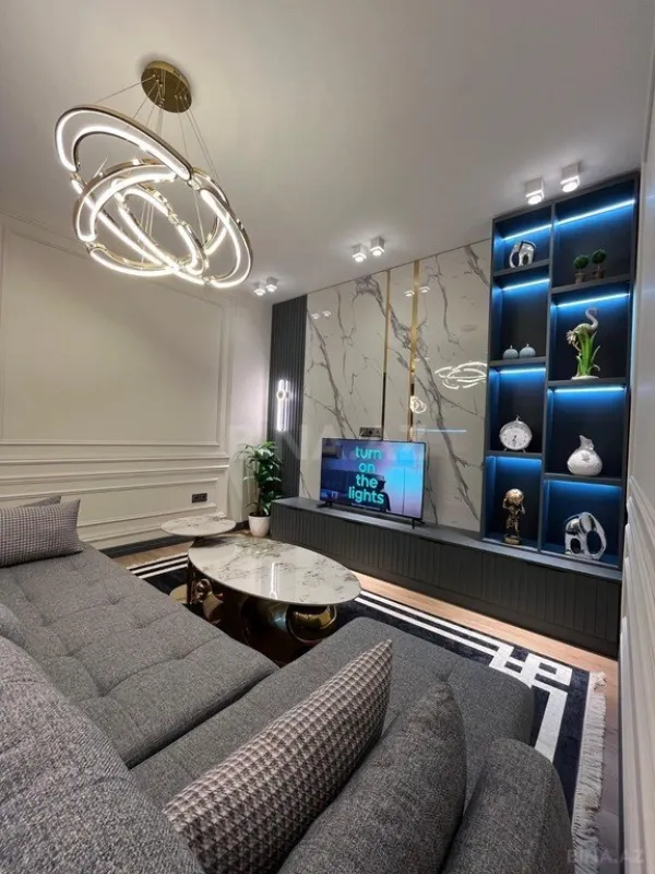 Kirayə verilir 3 otaqlı mənzil 104 m²