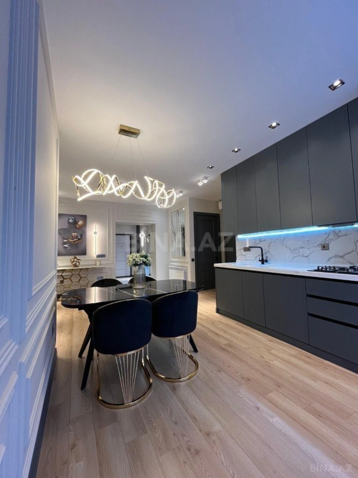 Kirayə verilir 3 otaqlı mənzil 104 m²