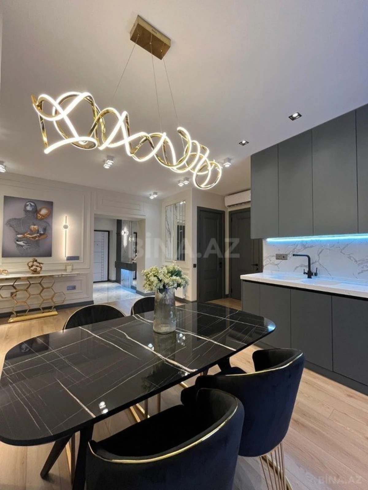 Kirayə verilir 3 otaqlı mənzil 104 m²