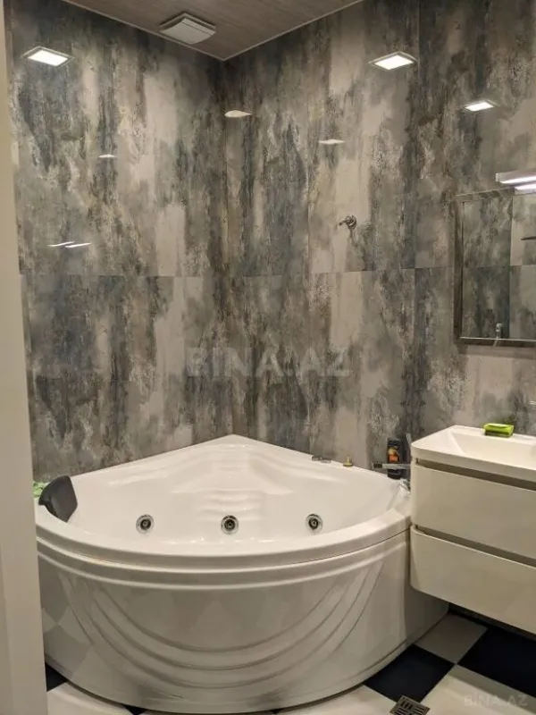 Kirayə verilir 3 otaqlı mənzil 120 m²