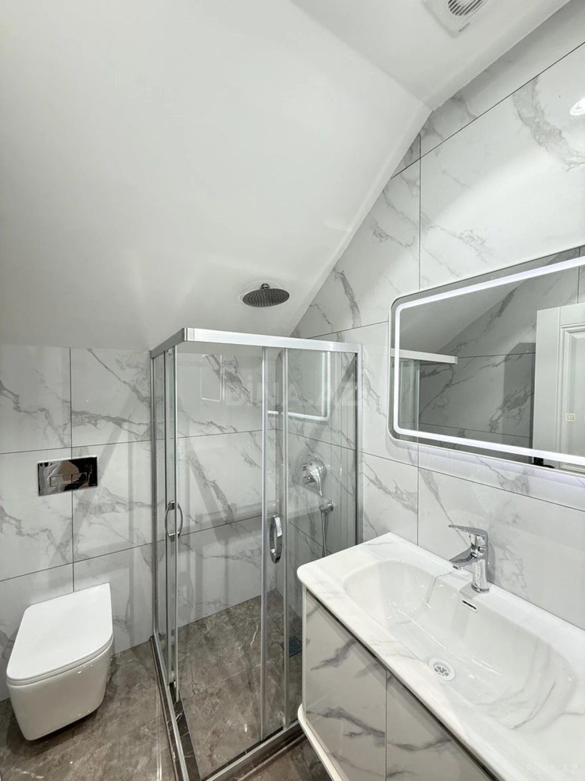 Satılır 4 otaqlı həyət evi 150 m²