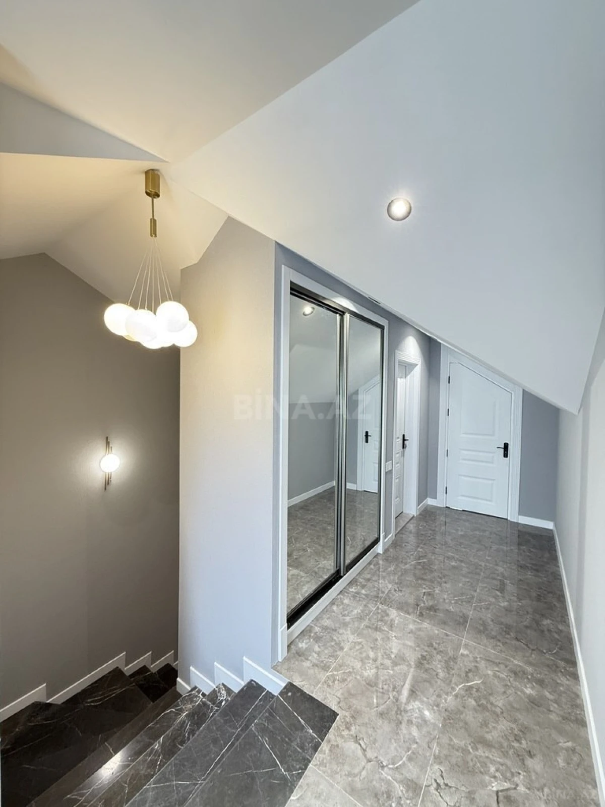 Satılır 4 otaqlı həyət evi 150 m²