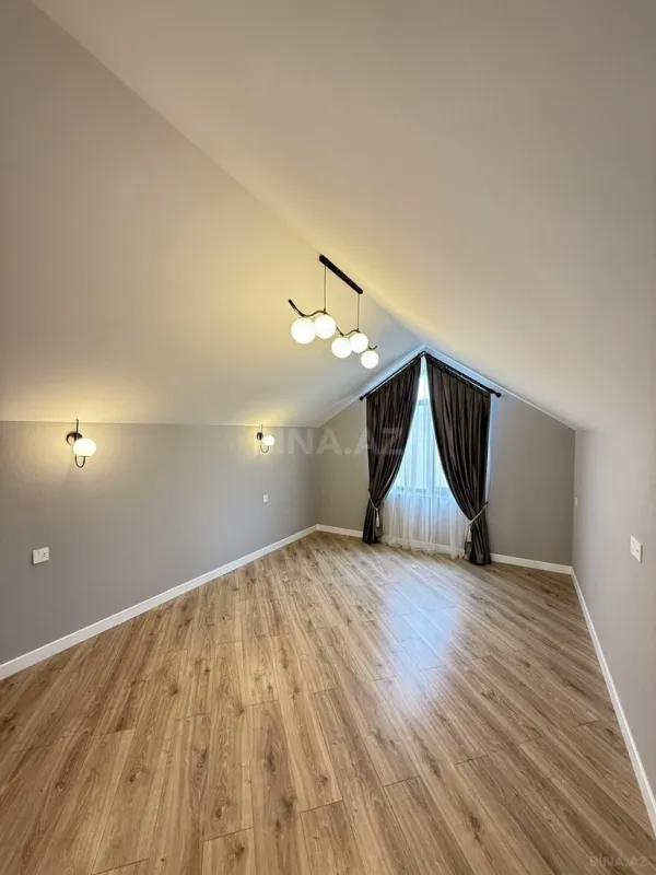 Satılır 4 otaqlı həyət evi 150 m²
