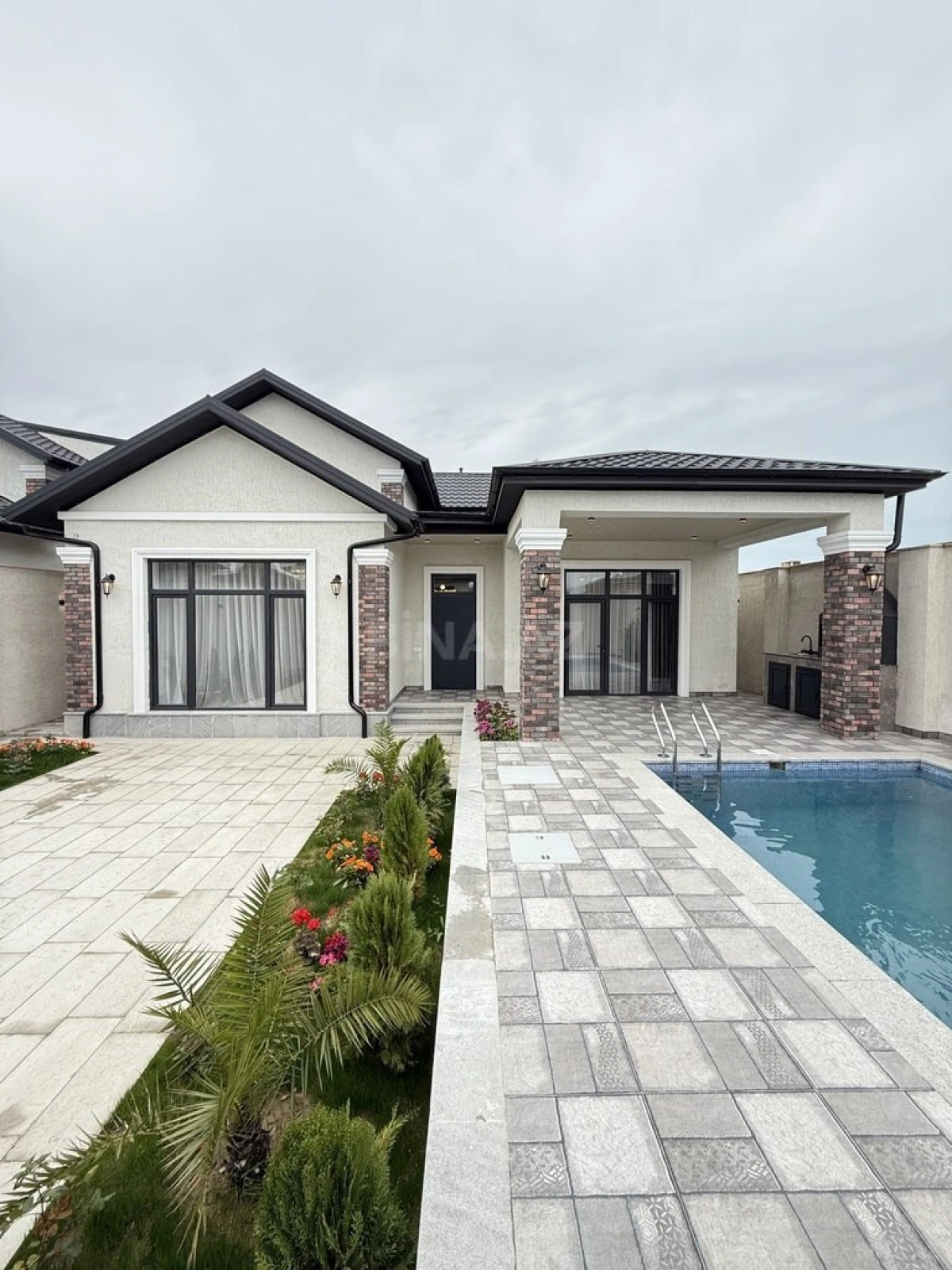 Satılır 4 otaqlı həyət evi 150 m²