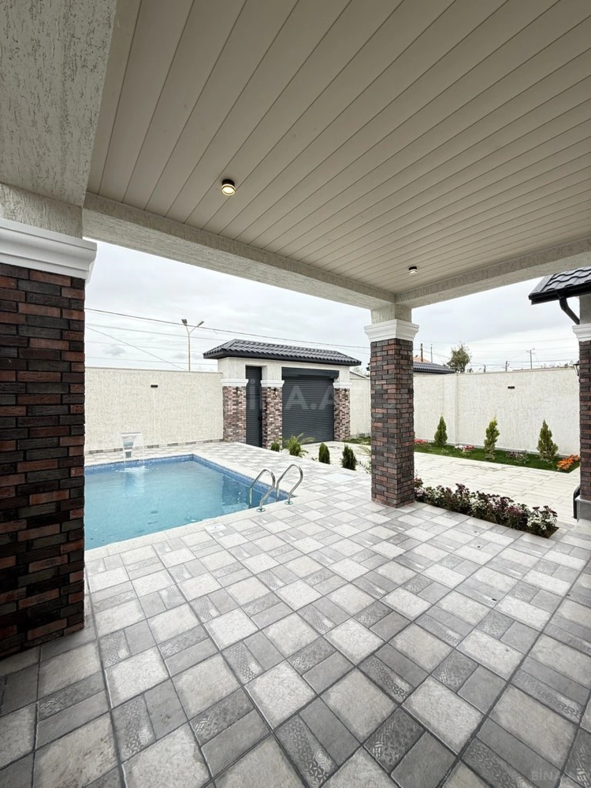 Satılır 4 otaqlı həyət evi 150 m²