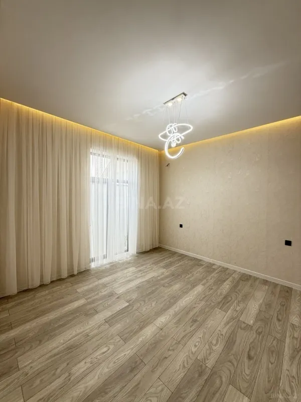 Satılır 4 otaqlı həyət evi 180 m²