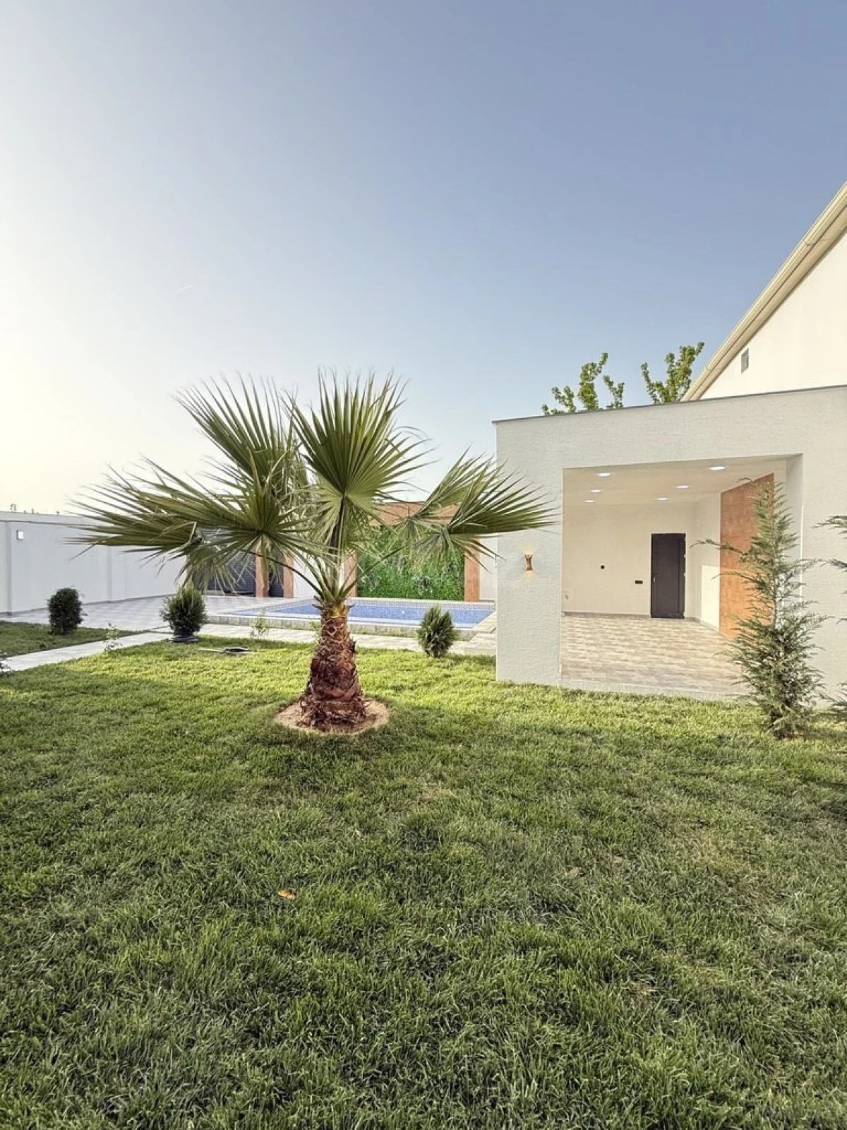 Satılır 4 otaqlı həyət evi 180 m²