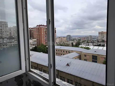 Satılır 4 otaqlı mənzil 157 m²