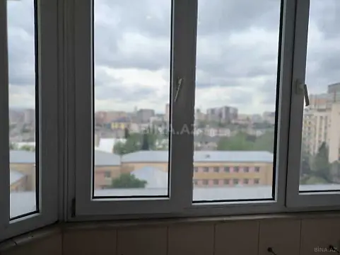 Satılır 4 otaqlı mənzil 157 m²