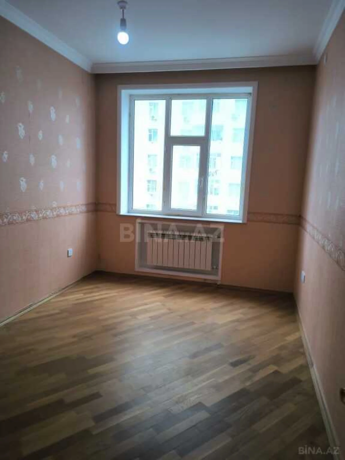 Satılır 4 otaqlı mənzil 157 m²
